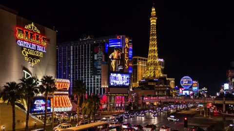 1280px Las Vegas %28Nevada%2C USA%29%2C The Strip 2012 6232