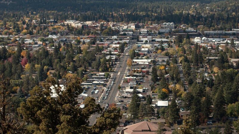 Panoramic view of Bend, Oregon with Cascade mountains in the distance